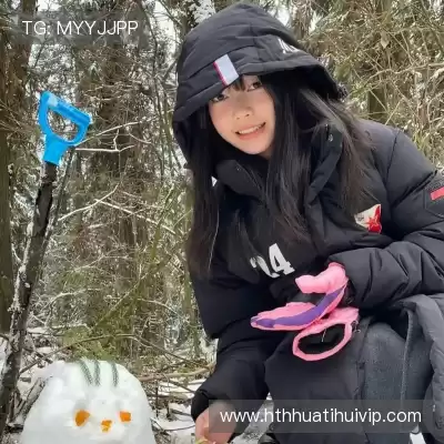 孔铃媚